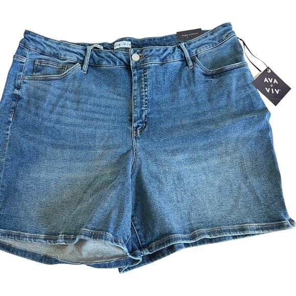 Ava & Viv Women's Plus Size High Waisted Bermuda Jean Shorts - Size 24 - NWT - Picture 1 of 13